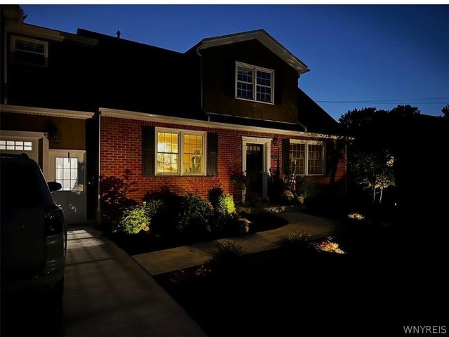 216 North Linden Street, Amherst, NY 14221