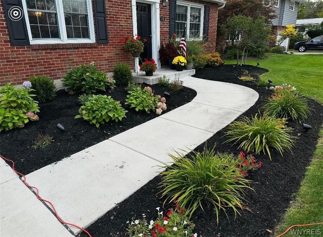 216 North Linden Street, Amherst, NY 14221