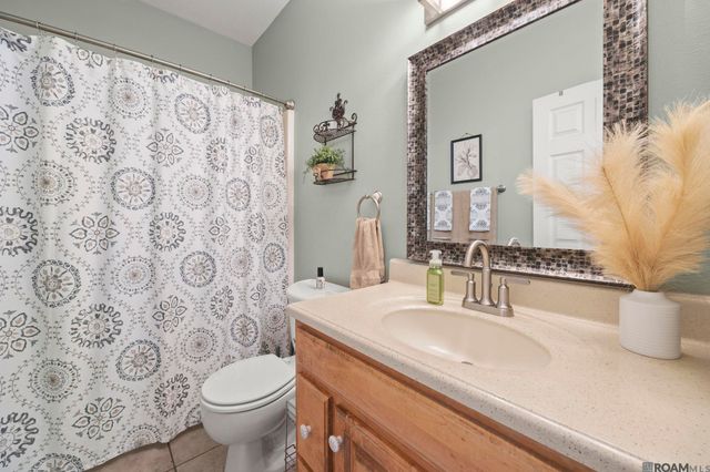 18120 Laura Lee Drive, Ponchatoula, LA 70454