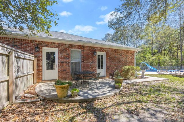 18120 Laura Lee Drive, Ponchatoula, LA 70454