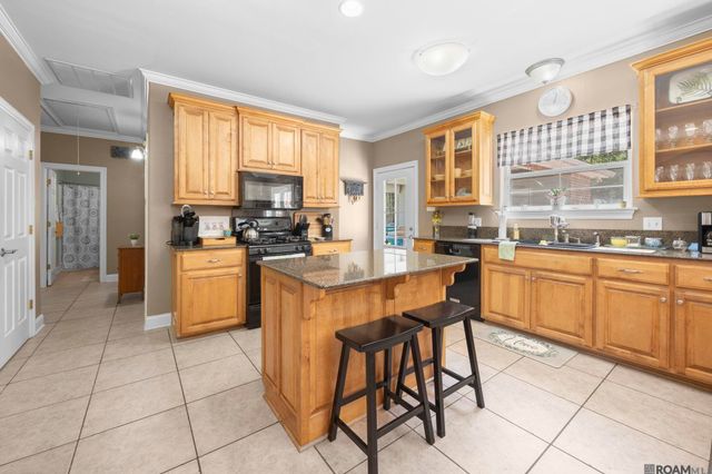 18120 Laura Lee Drive, Ponchatoula, LA 70454