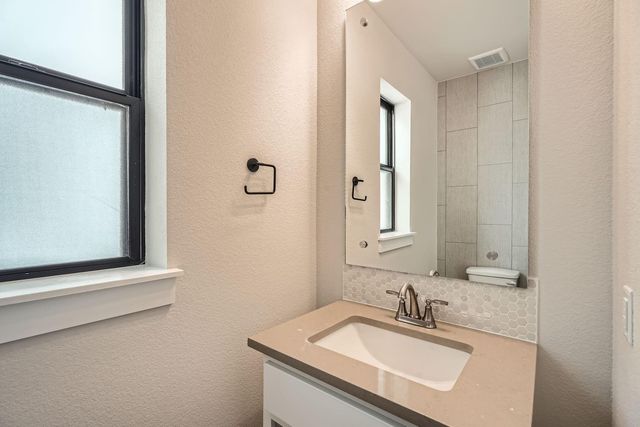 9031 Cattle Baron PATH, Austin, TX 78747