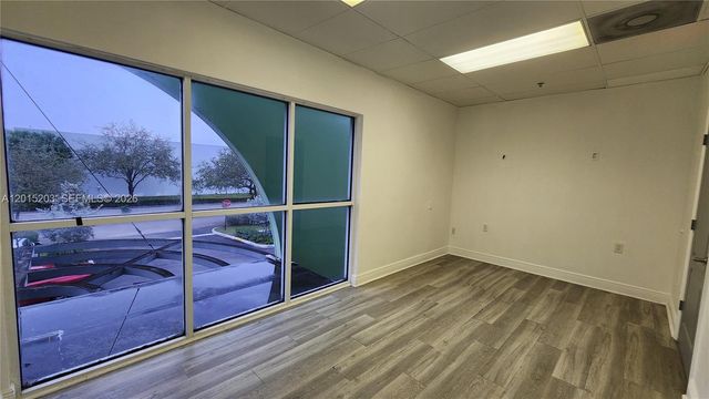 7766 NW 46th St, Doral, FL 33166