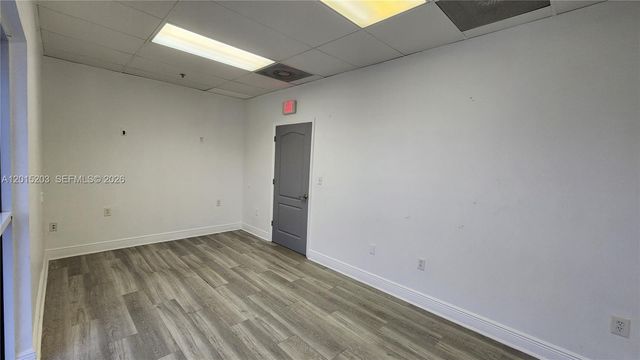 7766 NW 46th St, Doral, FL 33166