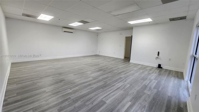 7766 NW 46th St, Doral, FL 33166