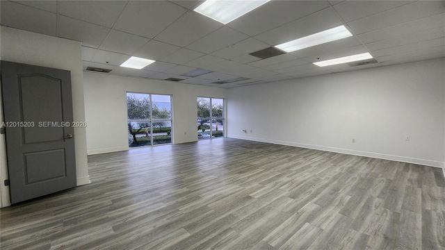 7766 NW 46th St, Doral, FL 33166