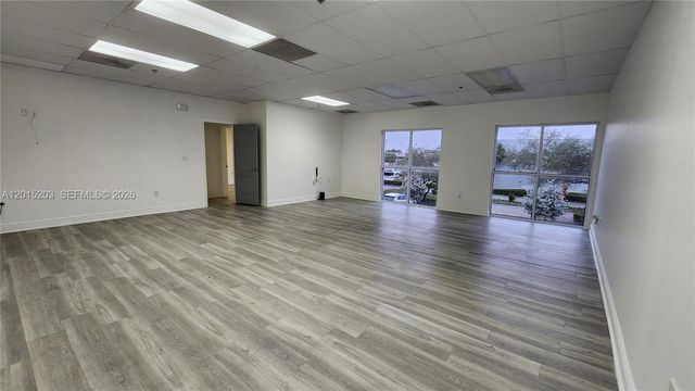 7766 NW 46th St, Doral, FL 33166
