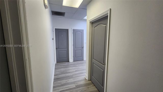 7766 NW 46th St, Doral, FL 33166
