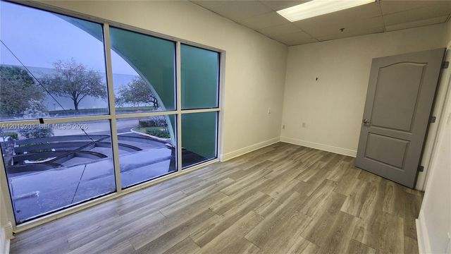 7766 NW 46th St, Doral, FL 33166