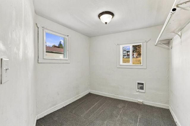 1226 W Alice Ave, Spokane, WA 99205