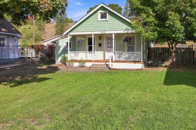 1226 W Alice Ave, Spokane, WA 99205
