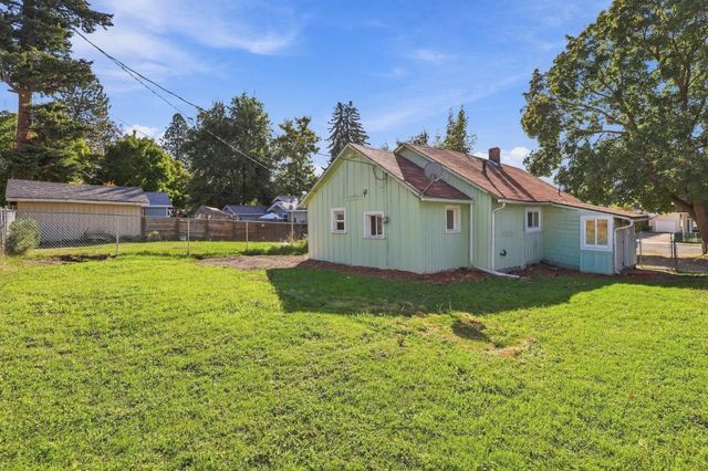 1226 W Alice Ave, Spokane, WA 99205