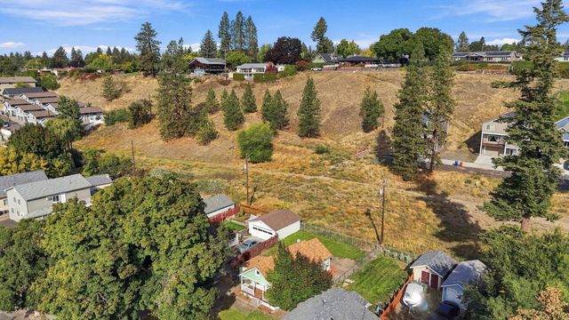 1226 W Alice Ave, Spokane, WA 99205