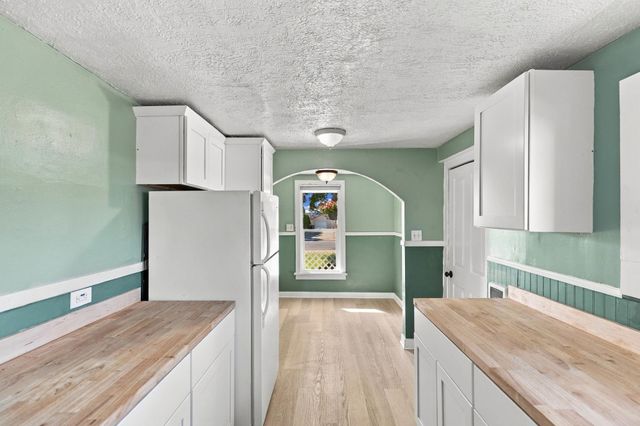 1226 W Alice Ave, Spokane, WA 99205
