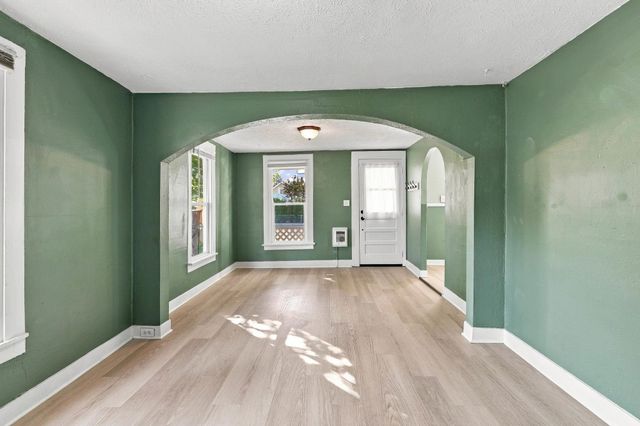 1226 W Alice Ave, Spokane, WA 99205