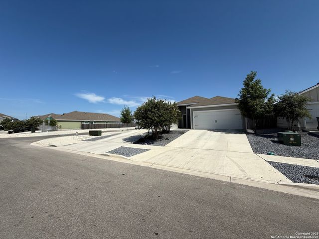 612-614 Heathers Way, Seguin, TX 78155