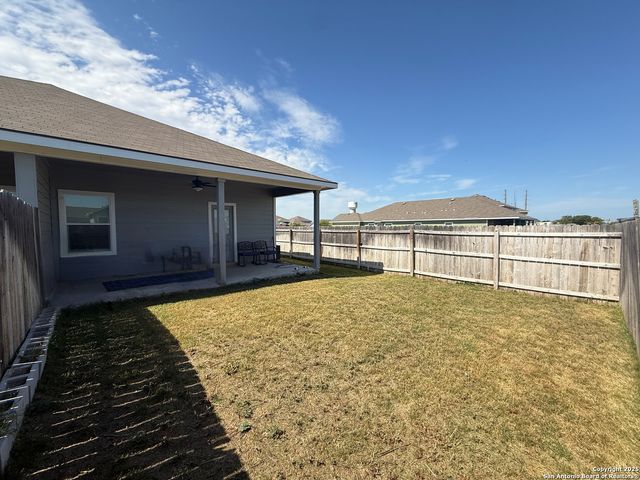 612-614 Heathers Way, Seguin, TX 78155