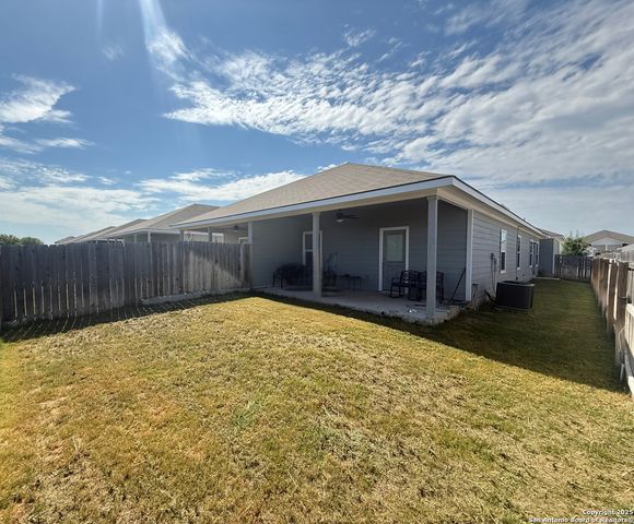 612-614 Heathers Way, Seguin, TX 78155