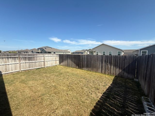 612-614 Heathers Way, Seguin, TX 78155