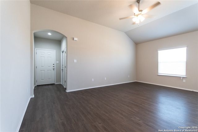612-614 Heathers Way, Seguin, TX 78155