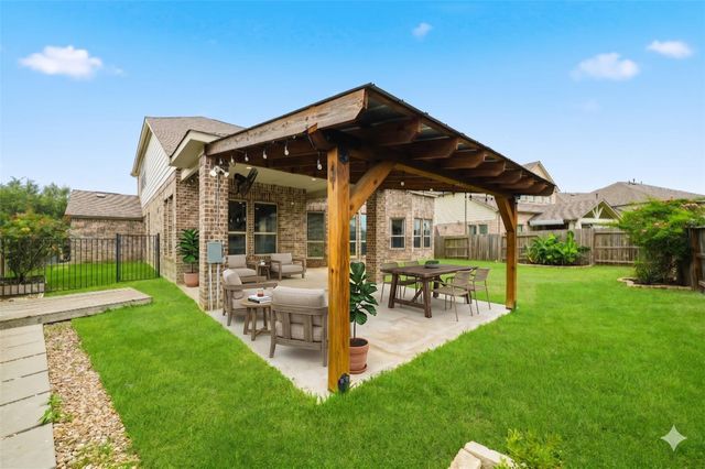 33580 Green Prairie Drive, Brookshire, TX 77423