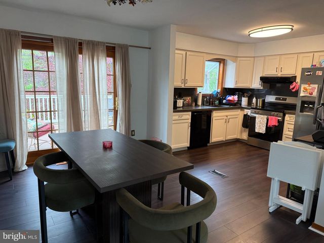 7 HANOVER PL, Sicklerville, NJ 08081