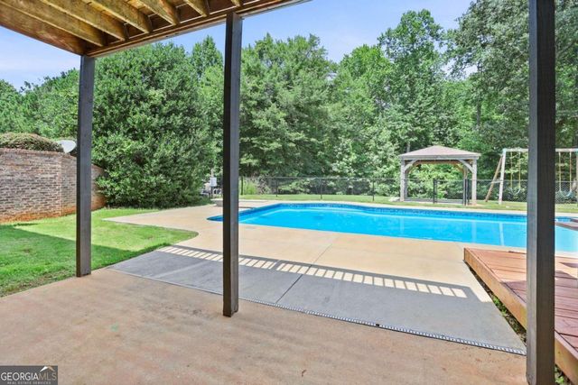 230 Hummingbird Court, Hampton, GA 30228