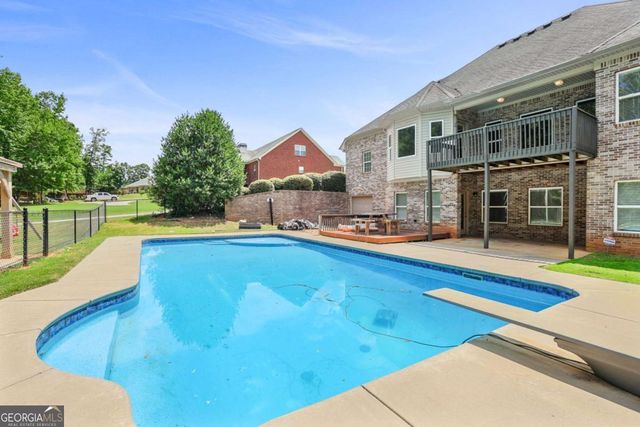 230 Hummingbird Court, Hampton, GA 30228