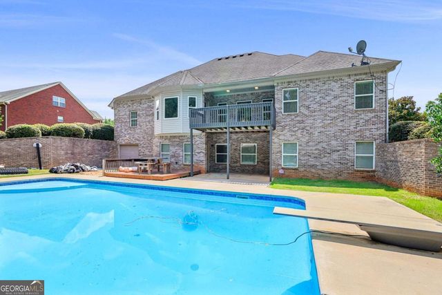 230 Hummingbird Court, Hampton, GA 30228