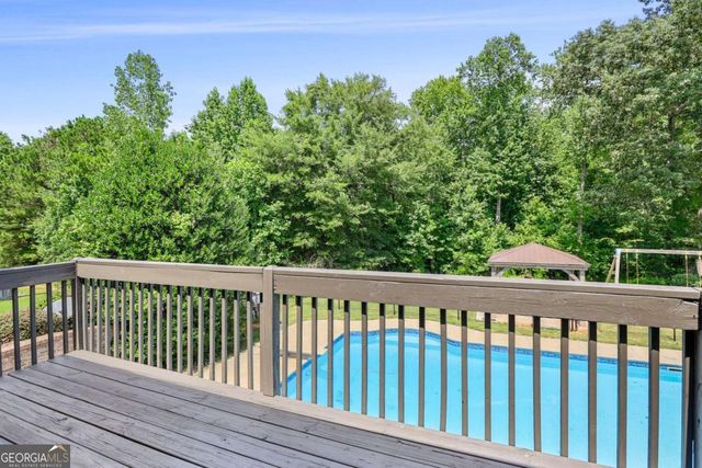 230 Hummingbird Court, Hampton, GA 30228