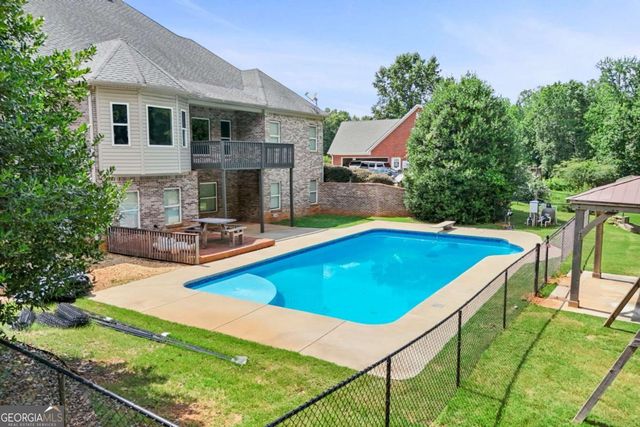 230 Hummingbird Court, Hampton, GA 30228