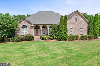 230 Hummingbird Court, Hampton, GA 30228