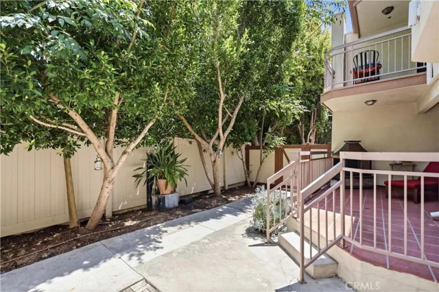 265 W California 10, Pasadena, CA 91105