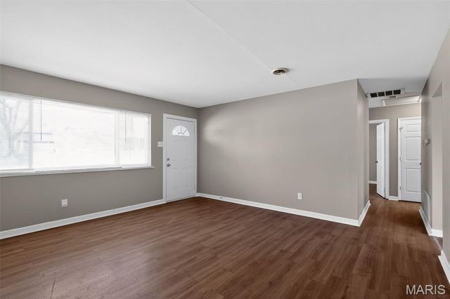 4426 Treadway Lane, St Louis, MO 63134