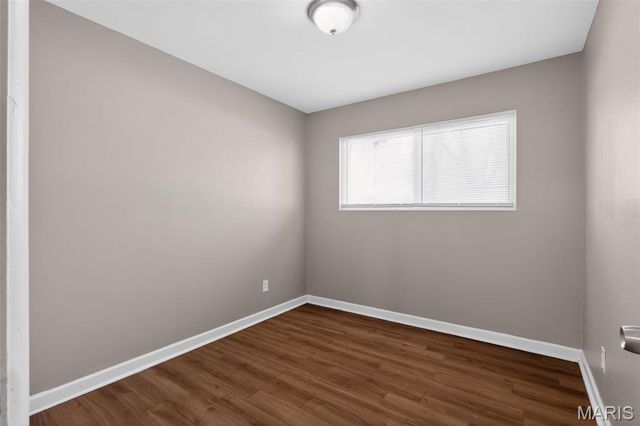 4426 Treadway Lane, St Louis, MO 63134