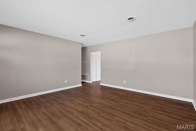 4426 Treadway Lane, St Louis, MO 63134