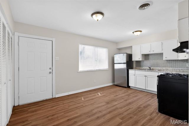 4426 Treadway Lane, St Louis, MO 63134