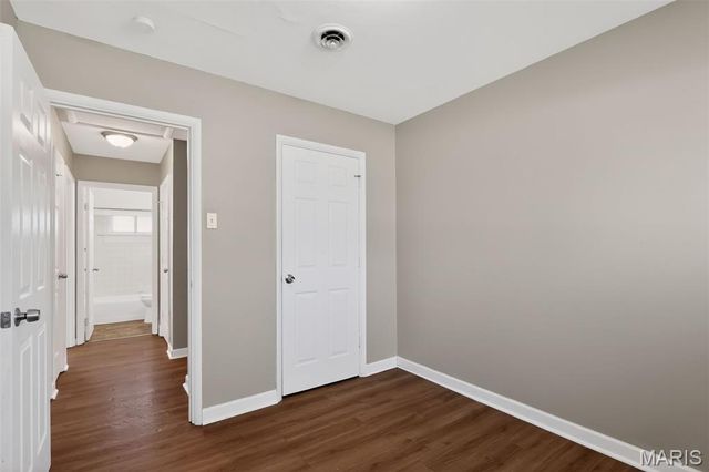 4426 Treadway Lane, St Louis, MO 63134