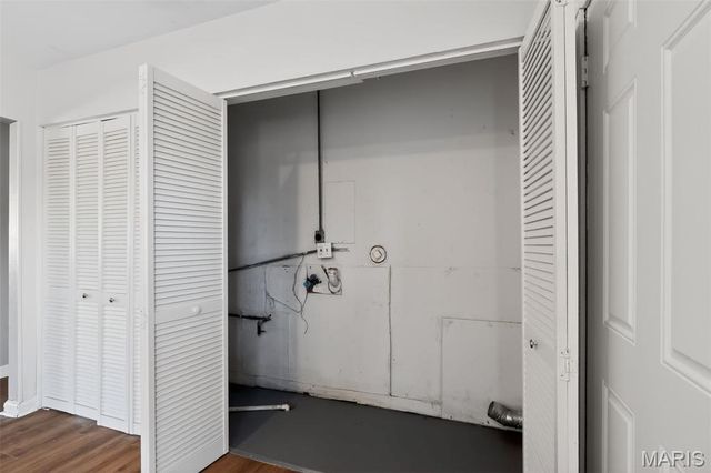 4426 Treadway Lane, St Louis, MO 63134