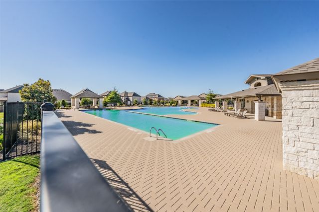8075 Sunflower Lane, Dallas, TX 75252