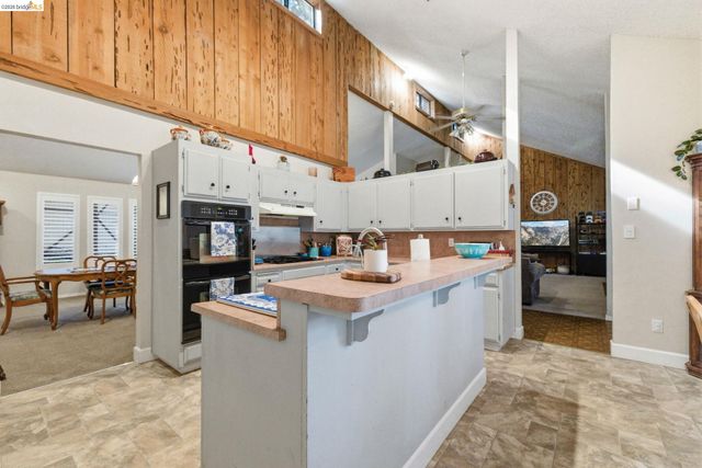 19376 Poplar Cir, Twain Harte, CA 95383