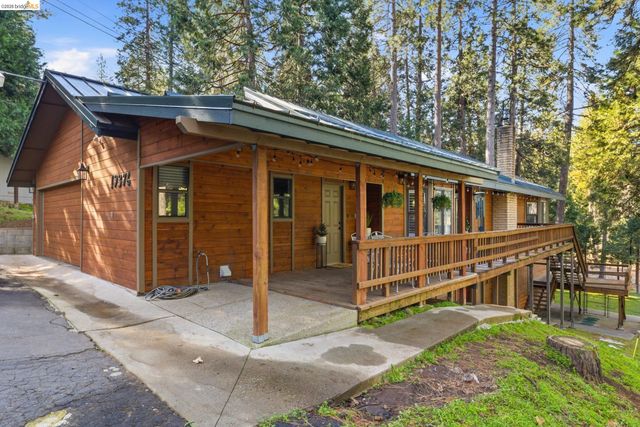 19376 Poplar Cir, Twain Harte, CA 95383