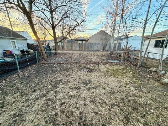 2396 Superior Street, Trenton, MI 48183