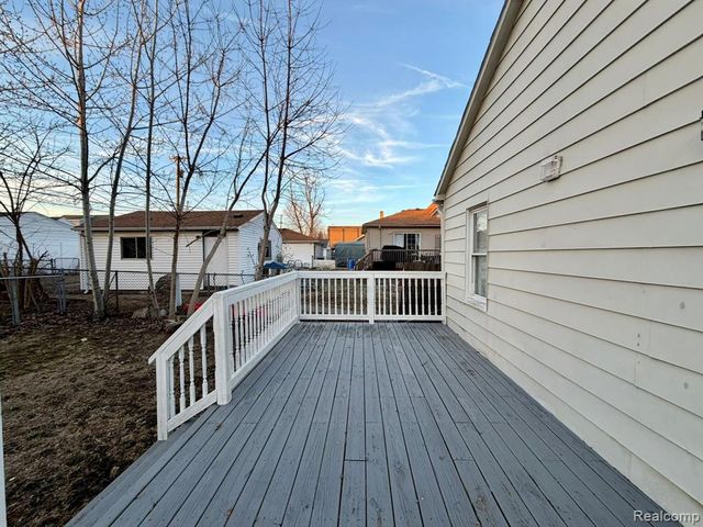 2396 Superior Street, Trenton, MI 48183