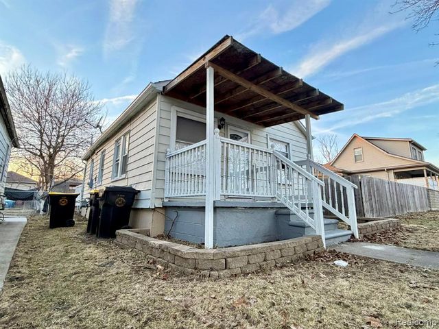 2396 Superior Street, Trenton, MI 48183