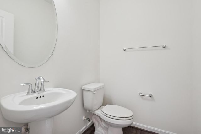 7825 WOLF RUN LN, Severn, MD 21144
