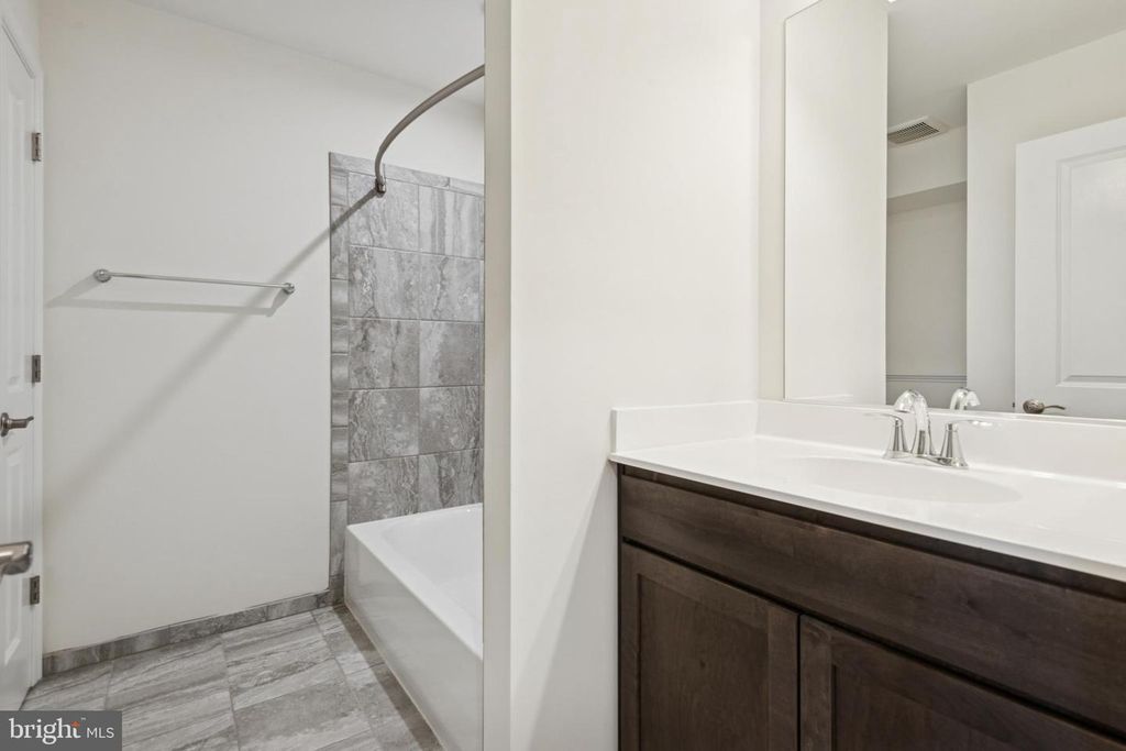 Image 23 of property listing at 7825 WOLF RUN LN, Severn, MD 21144