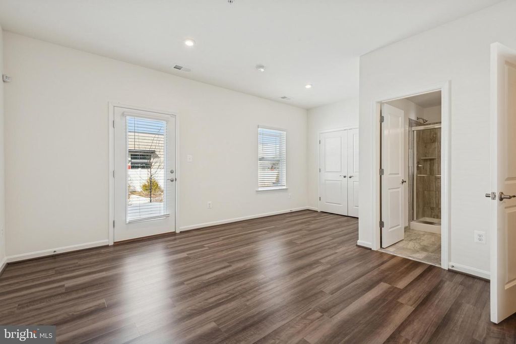 Image 30 of property listing at 7825 WOLF RUN LN, Severn, MD 21144