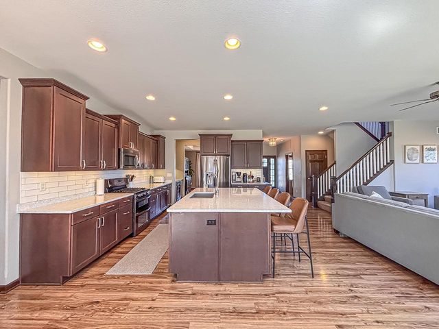 W275N358 Arrowhead TRAIL, Waukesha, WI 53188