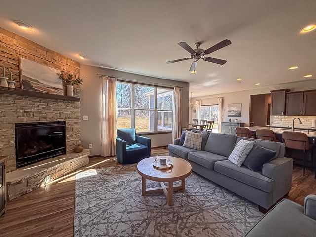 W275N358 Arrowhead TRAIL, Waukesha, WI 53188